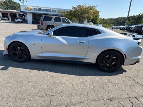 Used 2019 Chevrolet Camaro SS RWD image 5