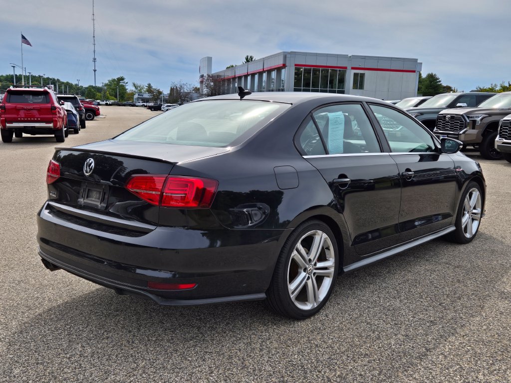 Used 2017 Volkswagen Jetta GLI FWD image 6