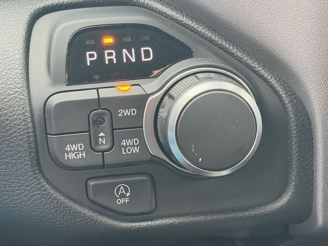 New 2026 RAM 1500 Express AWD/4WD image 22