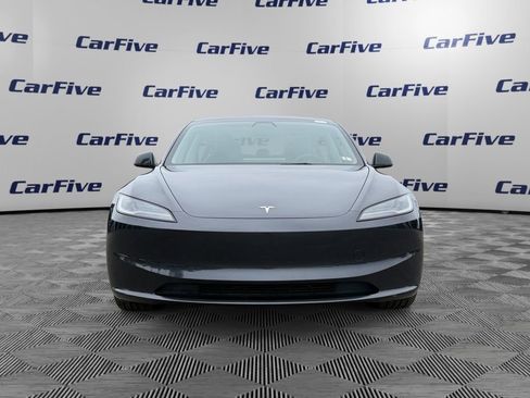 Used 2024 Tesla Model 3 Standard Range image 9