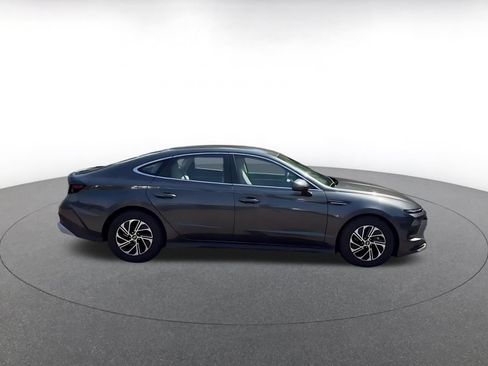Used 2026 Hyundai Sonata Blue FWD image 12