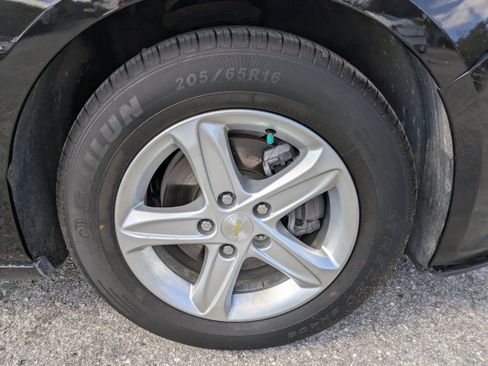 Used 2023 Chevrolet Malibu LS image 11