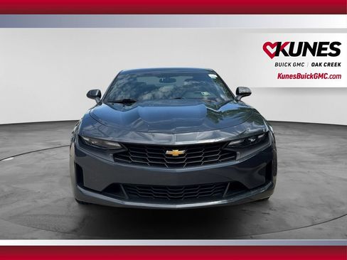 Used 2023 Chevrolet Camaro LT RWD image 3