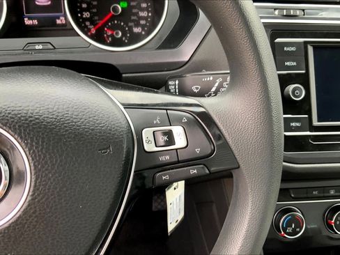 Used 2020 Volkswagen Tiguan S image 24