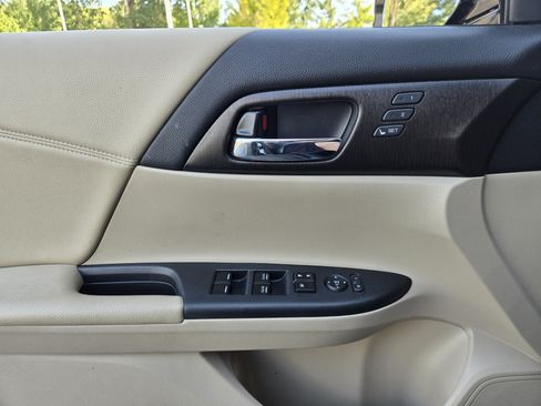 Used 2014 Honda Accord EX-L image 12