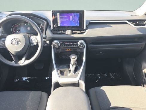 Used 2025 Toyota RAV4 XLE FWD image 11