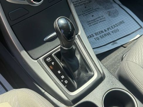 Used 2015 Hyundai Elantra SE w/ Option Group 02 FWD image 26