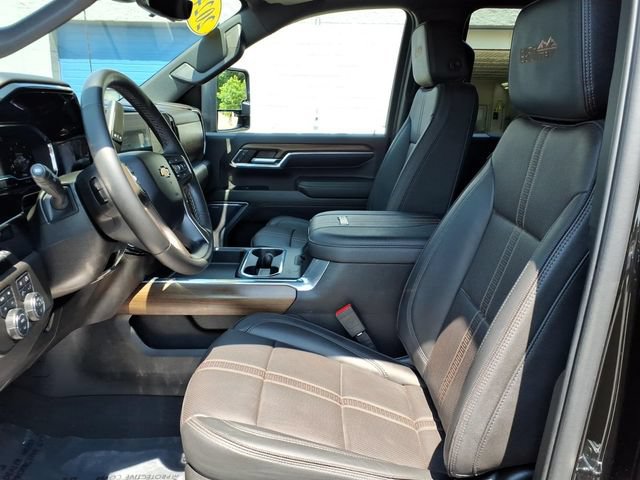 Used 2024 Chevrolet Silverado 2500 High Country w/ Technology Package AWD/4WD image 15