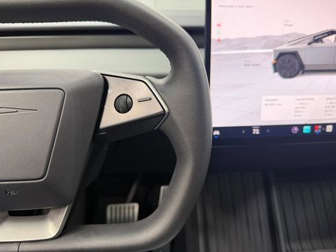 Used 2024 Tesla Cybertruck AWD Crew Cab image 26