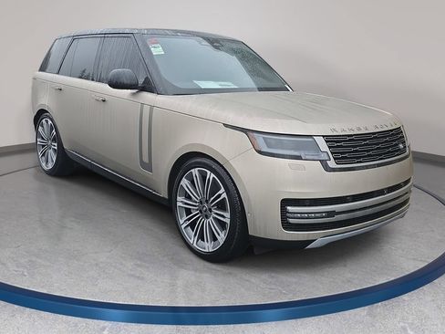 New 2025 Land Rover Range Rover SE AWD/4WD image 3
