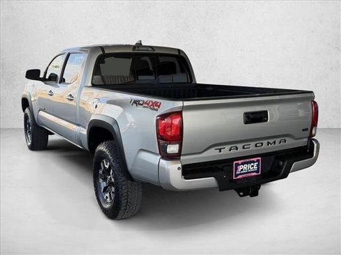 Used 2019 Toyota Tacoma TRD Off-Road w/ Technology Package AWD/4WD image 3