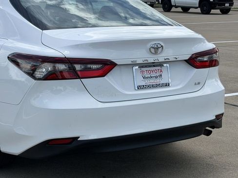 Used 2021 Toyota Camry LE FWD image 6