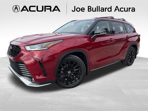 Used 2023 Toyota Highlander XSE FWD image 1