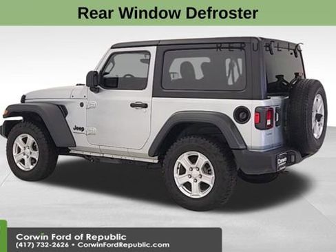 Used 2023 Jeep Wrangler Sport S image 5