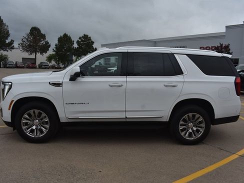Used 2025 GMC Yukon Denali RWD image 9