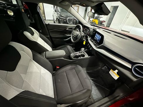 Used 2026 Chevrolet Trax LS image 19