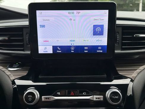 Used 2021 Ford Explorer Limited w/ Equipment Group 301A RWD image 16