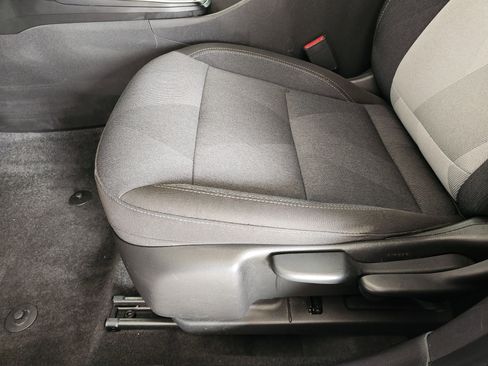 Certified 2025 Chevrolet Trax LS FWD image 25