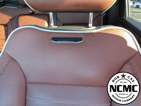 Used 2024 GMC Sierra 3500 Denali Ultimate image 32