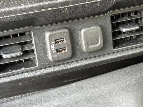 Used 2021 Chevrolet Silverado 1500 LT RWD image 20