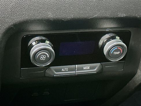 Used 2025 Buick Enclave Preferred image 26