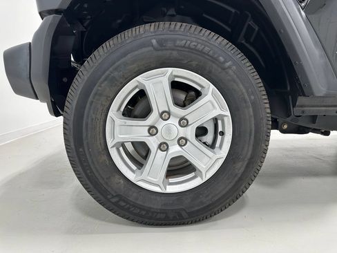 Used 2021 Jeep Wrangler Sport AWD/4WD image 10