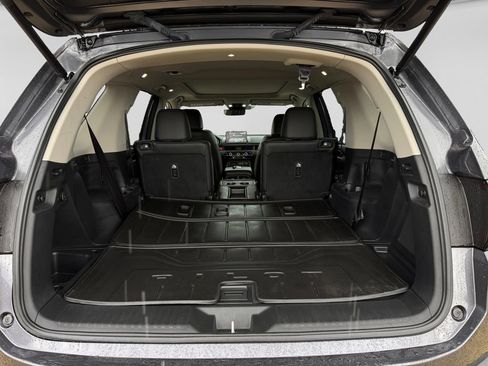 Used 2025 Honda Pilot Elite image 44