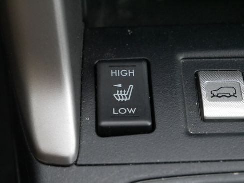 Used 2018 Subaru Forester 2.5i Premium w/ All-Weather Package image 32