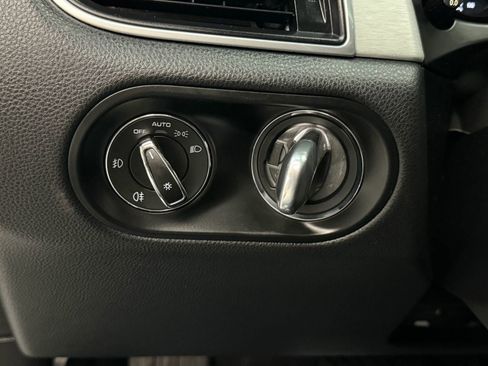 Used 2018 Porsche Macan S image 24