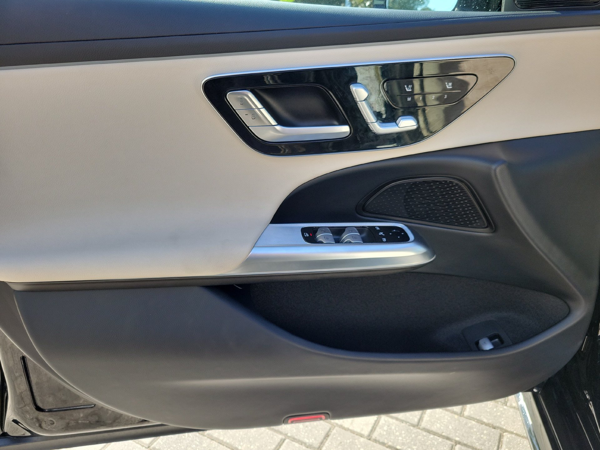 Used 2025 Mercedes-Benz E 350 Sedan w/ Winter Package image 22