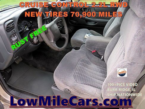 Used 2001 Chevrolet S10 Pickup LS w/ Preferred Equipment Group image 4