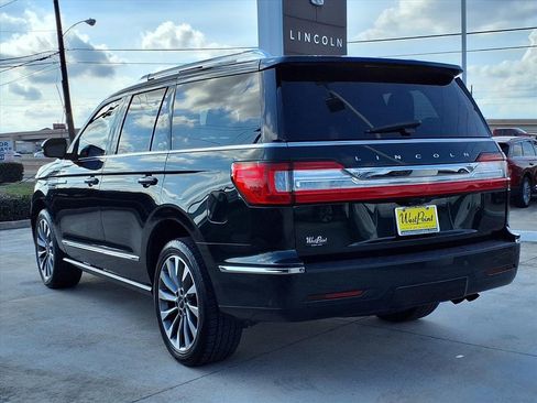 Used 2021 Lincoln Navigator Reserve w/ Luxury Package image 4