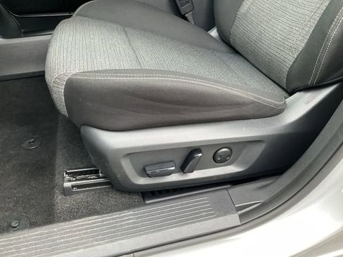 Certified 2023 Nissan Rogue SV image 28