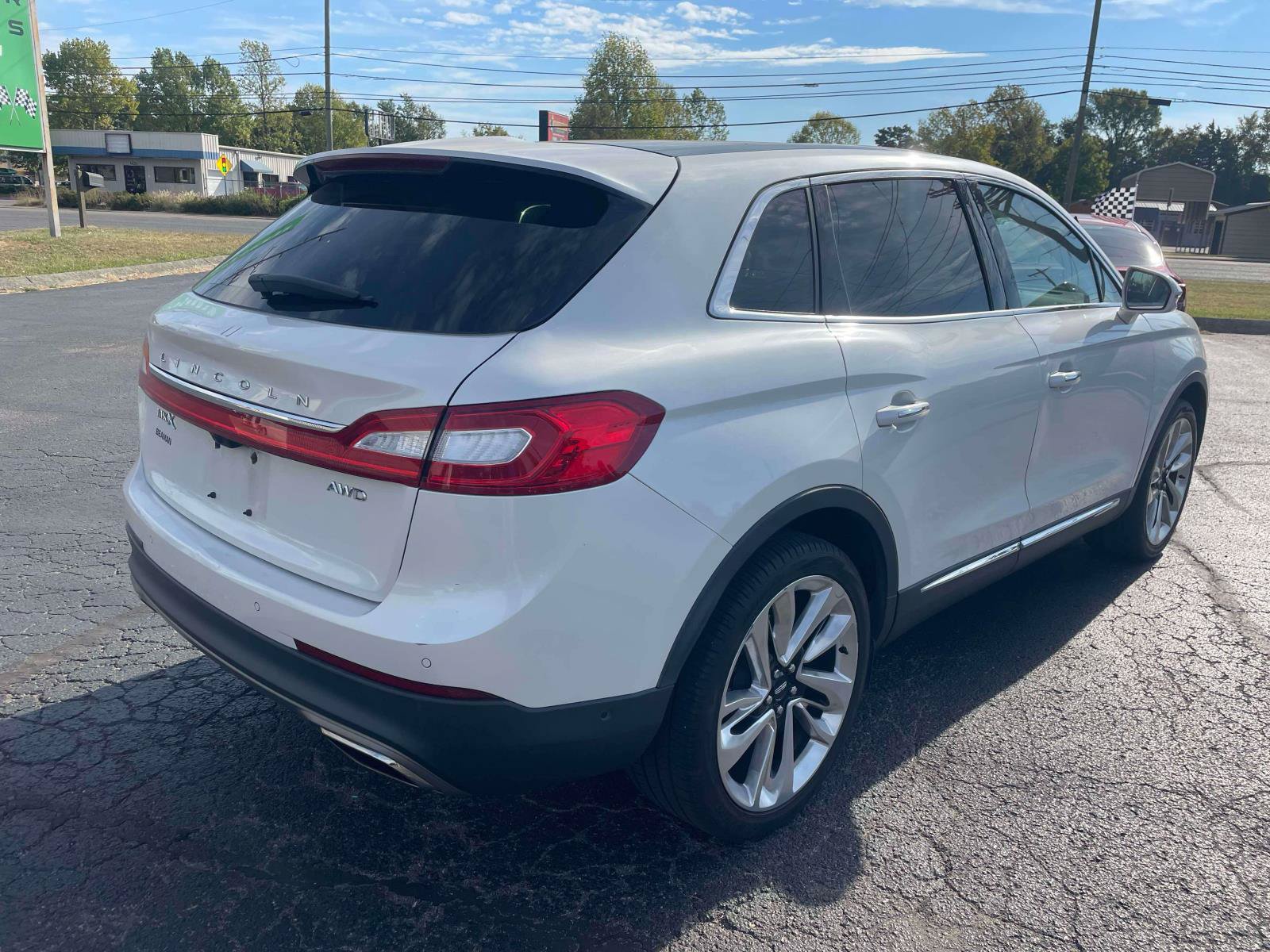 Used 2016 Lincoln MKX Reserve w/ Technology Package AWD/4WD image 9