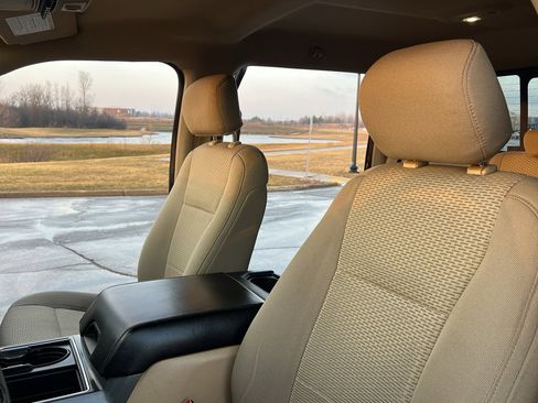 Used 2017 Ford F250 XLT w/ XLT Premium Package image 18