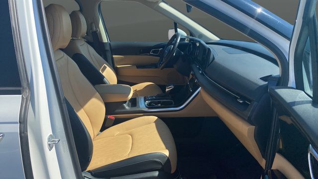 Certified 2024 Kia Carnival EX FWD image 24