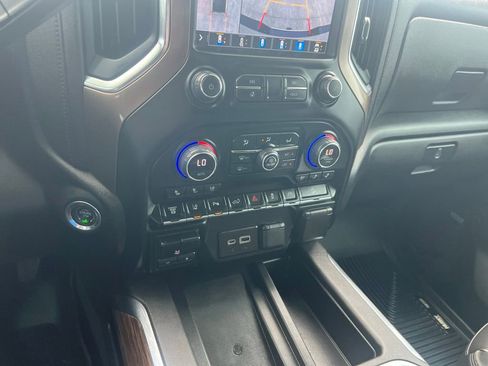 Used 2022 Chevrolet Silverado 3500 High Country w/ Technology Package AWD/4WD image 30