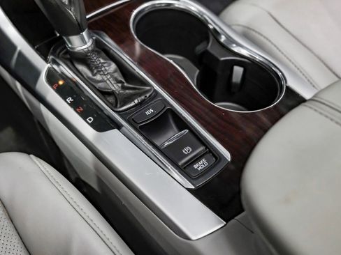 Used 2015 Acura TLX w/ Technology Package FWD image 23
