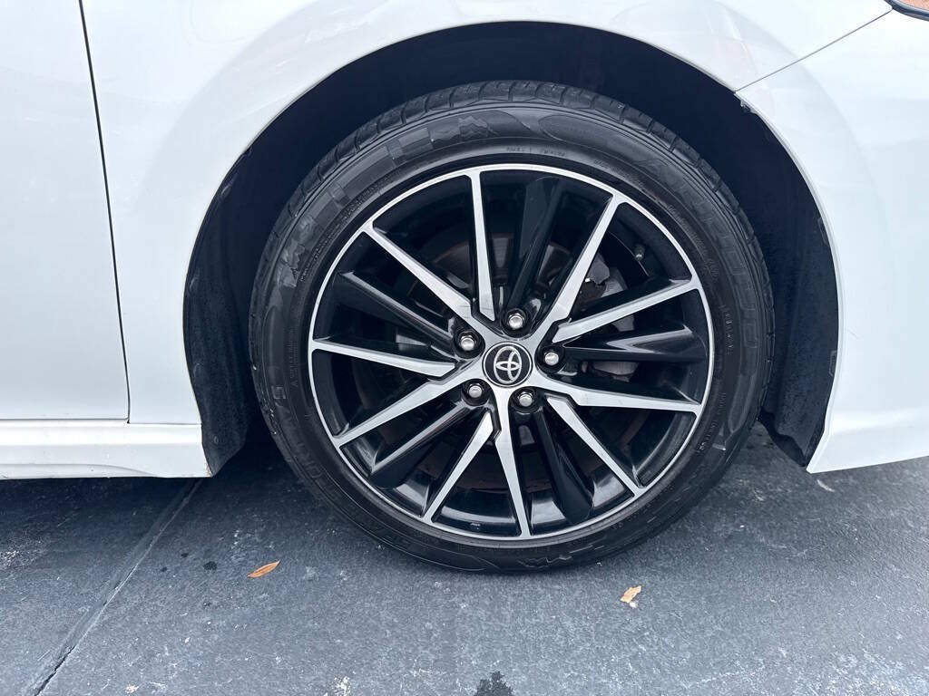 Used 2021 Toyota Camry SE FWD image 25