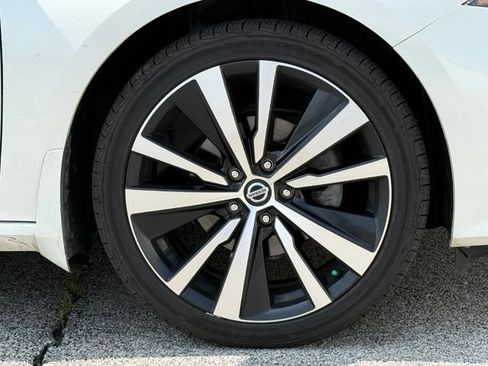 Used 2020 Nissan Altima 2.5 SR FWD image 10