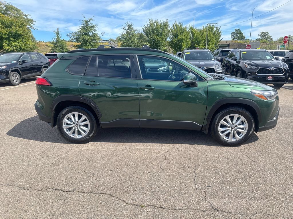 Used 2023 Toyota Corolla Cross LE w/ Moonroof Package AWD/4WD image 8