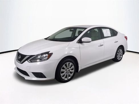 Used 2017 Nissan Sentra S image 9
