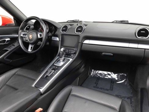 Used 2017 Porsche 718 Boxster S image 2