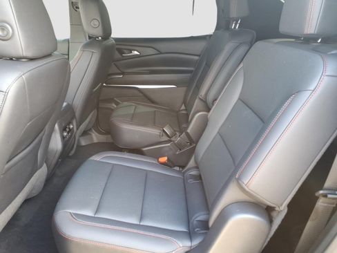 Certified 2025 Chevrolet Traverse Z71 w/ LPO, Floor Liner Package AWD/4WD image 14