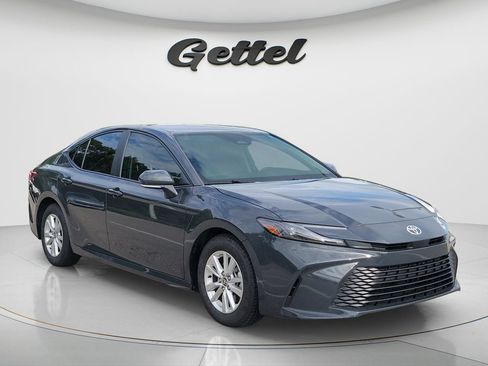 Certified 2025 Toyota Camry LE FWD image 3