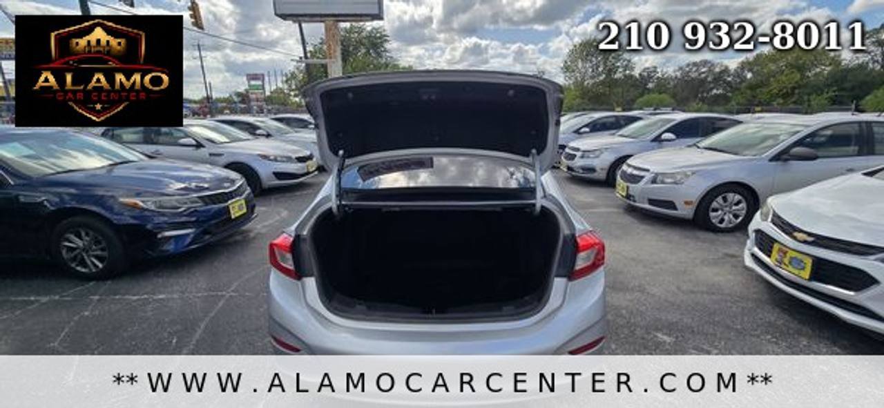 Used 2018 Chevrolet Cruze LS FWD image 22