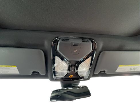 Used 2025 BMW 330i Sedan RWD image 43