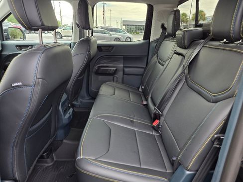 Used 2025 Ford Maverick Lobo AWD/4WD image 17