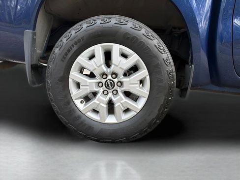Used 2022 Nissan Frontier SV RWD image 15