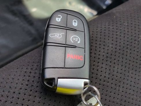 Used 2020 Jeep Grand Cherokee Altitude RWD image 30